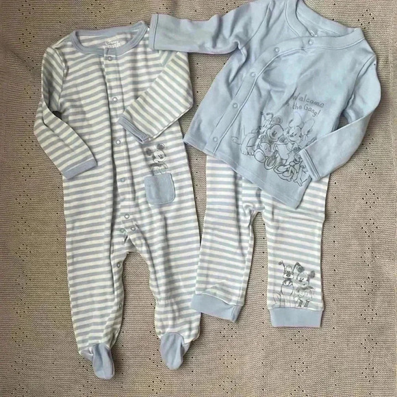 Disney Baby bundle size 6-9 months washed but never worn!! EUC - Picture 1 of 4